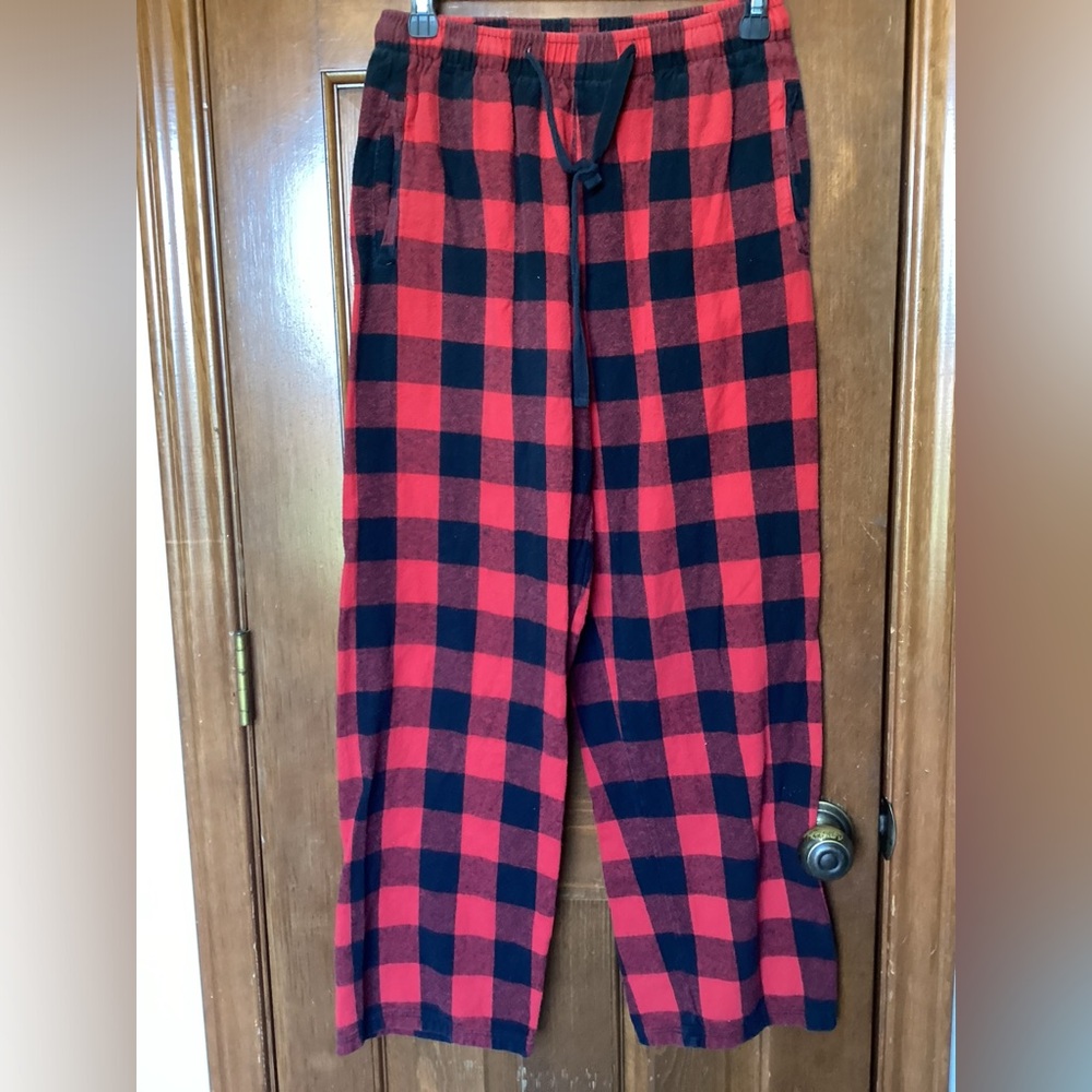 Plaid red black lounge pants size M great Christmas pants